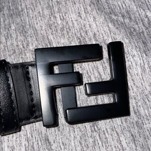 Mens Black fendì Leather Belt with Geometric Matte Buckle
